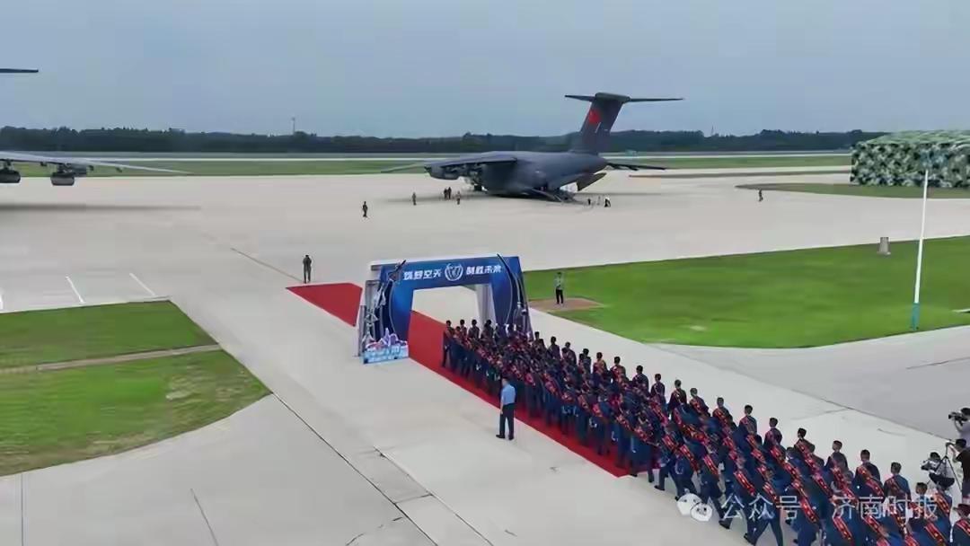 空军将安排运—20接新生报到！近日空军发布消息，为激励新录