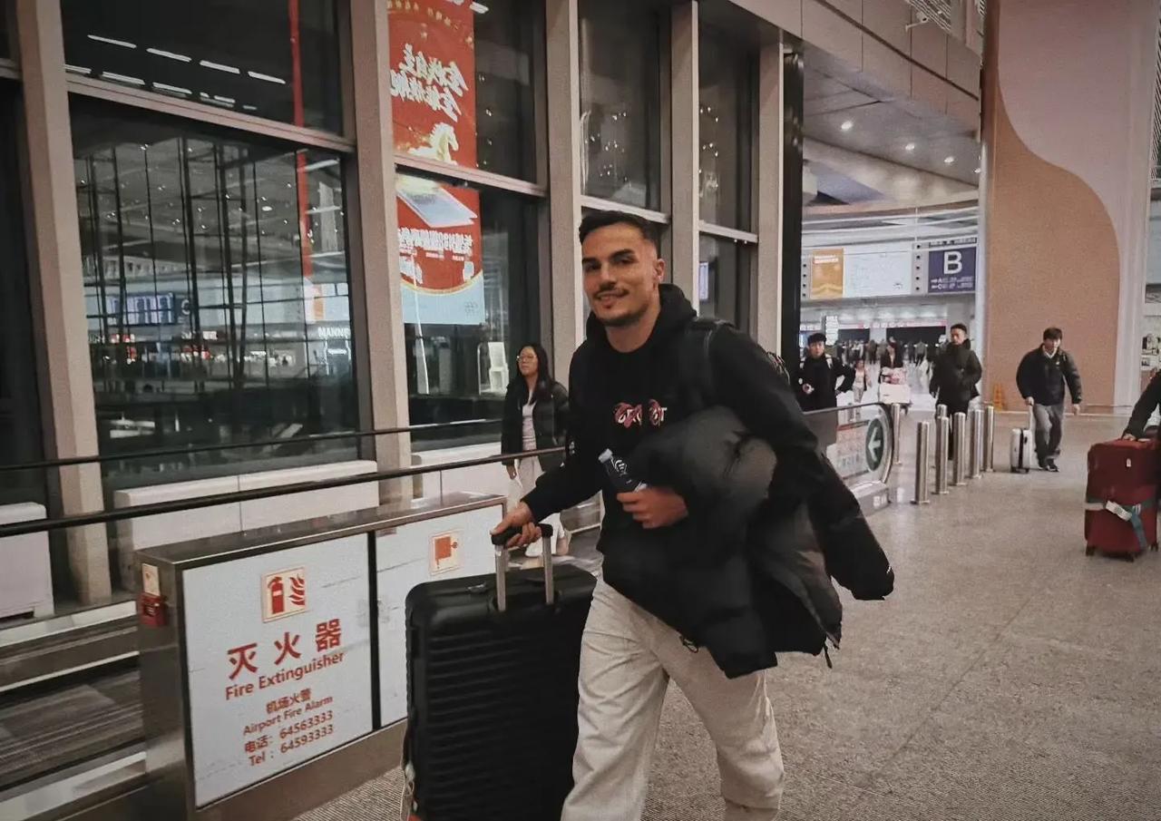 这一次真的来了，出自本菲卡青训，当前身价200万欧，身高