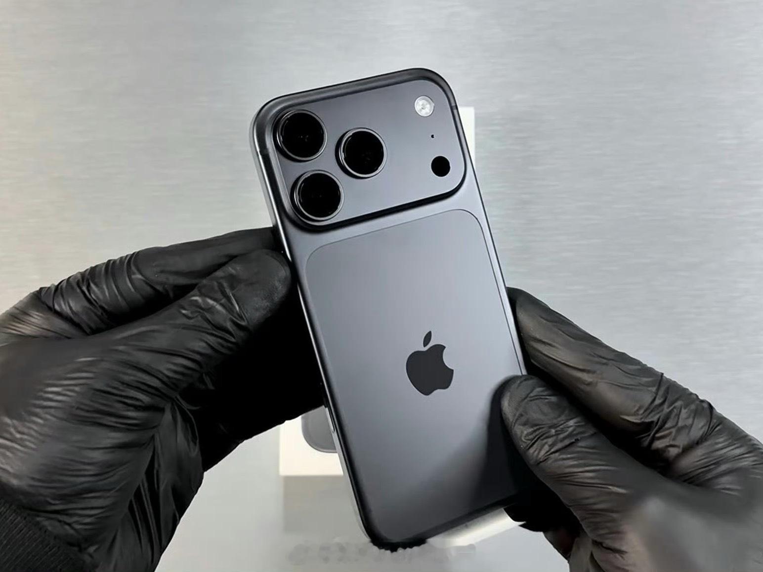 黑色的iPhone17pro是真好看​​​