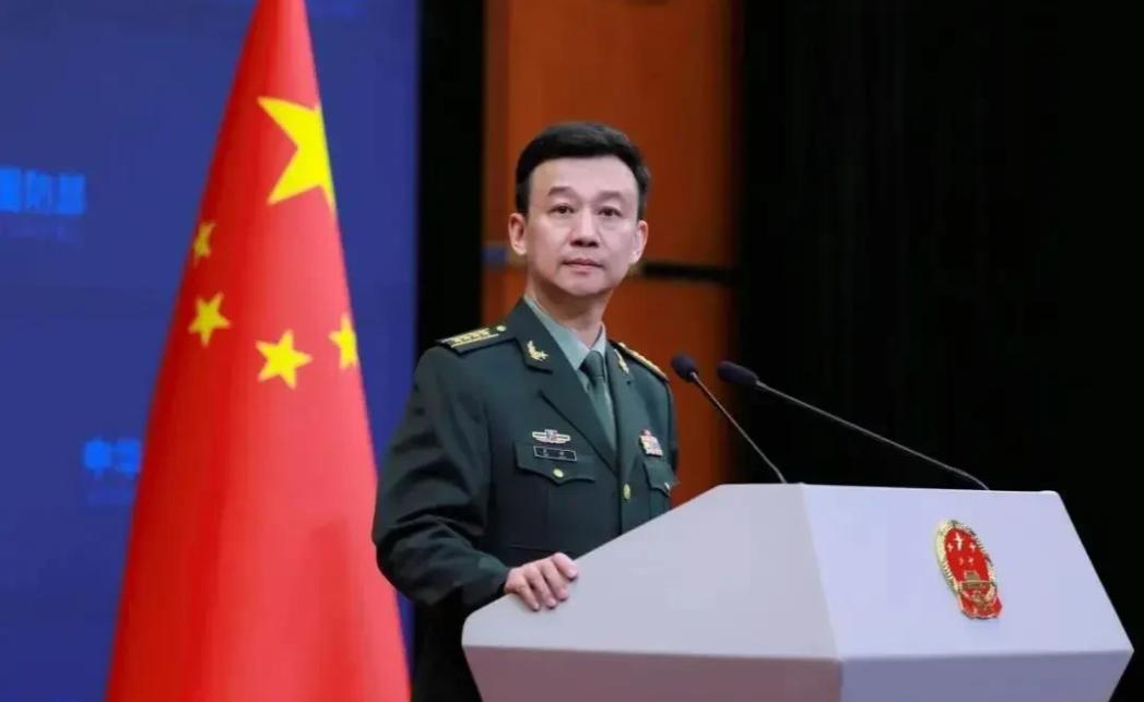 “从现在起，这片空域你们动不了！”1月10日，美军3架B-1B“枪