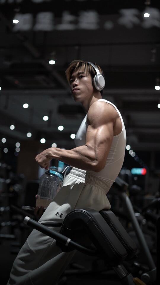 左滑帮我回到健身前