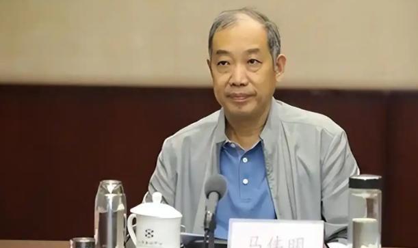 马伟明猜中了，百亿核航母变成烂尾工程，军方给出最后的期限。中国教授竟然预言了美国