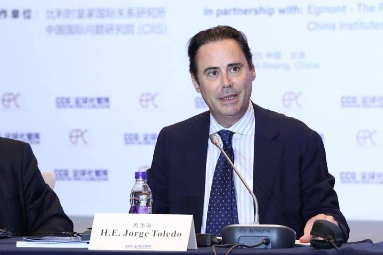 欧盟终于知道恐惧！欧洲高官对中国放低姿态，请求中方能对他们高抬贵手。“恐惧”这个
