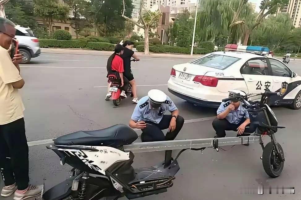 交警：我发现了一个天才！该上报哪个部门？