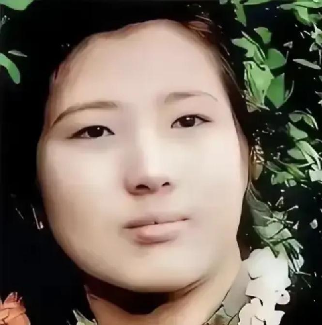 1955年，武汉女大学生吴明珠，放弃了城里的工作，趁父母不注意，连夜逃往新疆，父