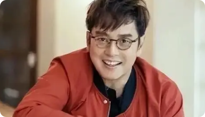 1996年，谭咏麟对妻子杨洁薇说：“家里10亿财产都归你，我得让儿子认祖归宗。”