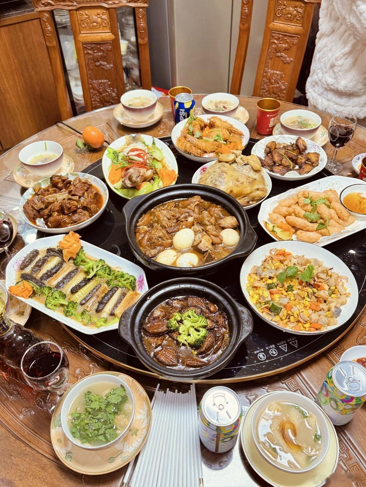 朋友请客，看这一桌菜，你猜她是哪里人？​​​