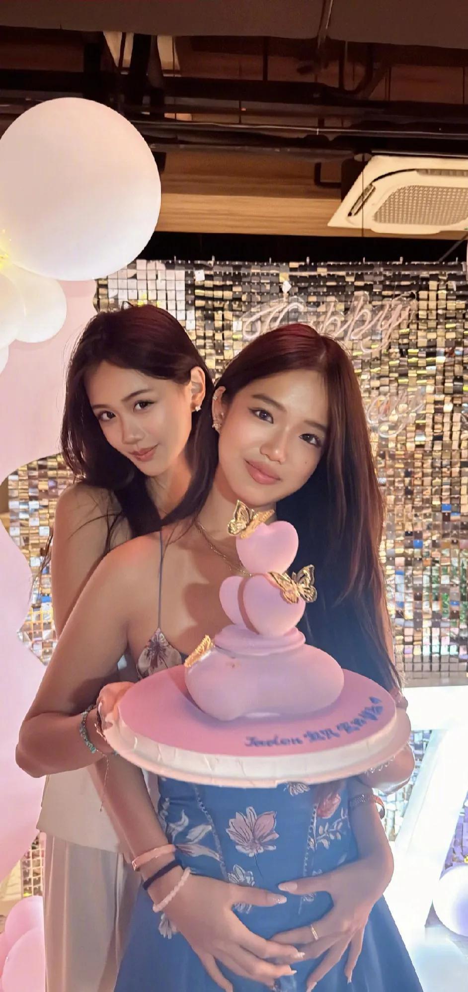 钟丽缇二女儿张思捷（JadenZhang）17岁了，举行了生日大party。