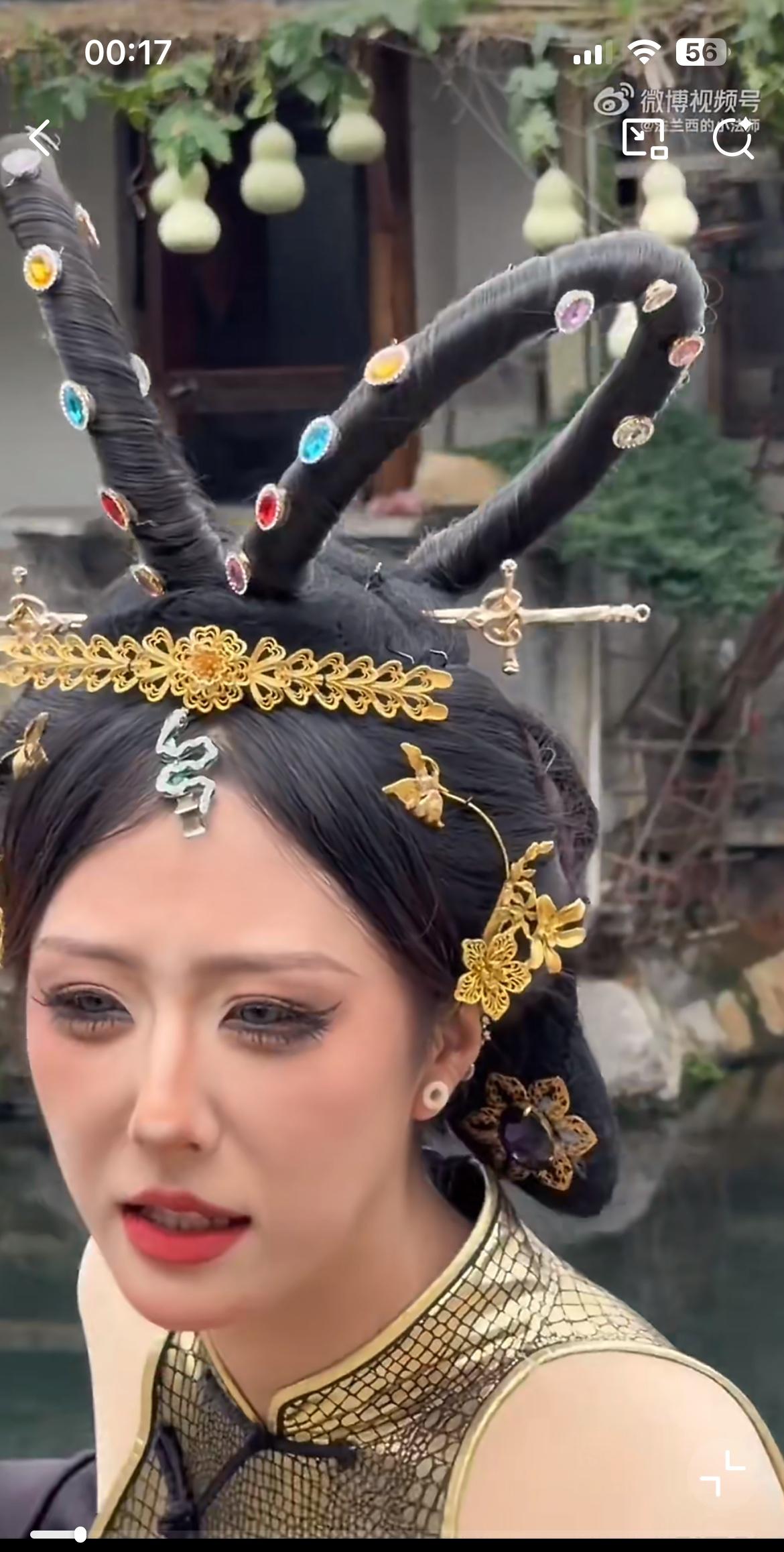 绍兴那个种葫芦的爷爷一怒之下把七个葫芦全给剪了，看了在那里拍照打卡的这种妖魔鬼怪