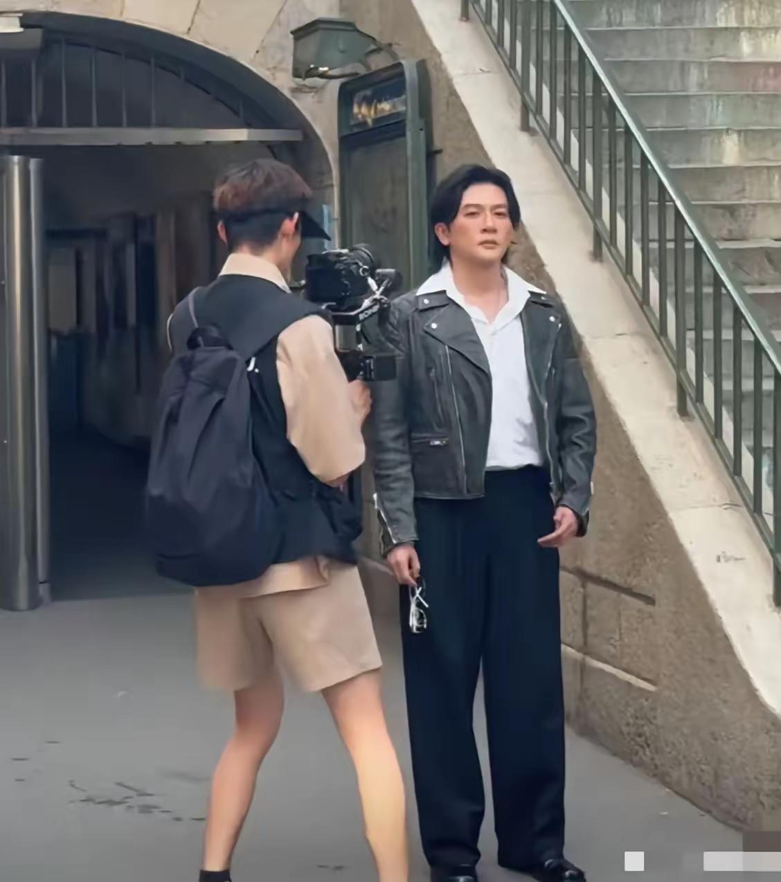 52岁的苏有朋，给所有男人提了醒，钱再多有什么用？年纪大了，全身穿满各种名牌