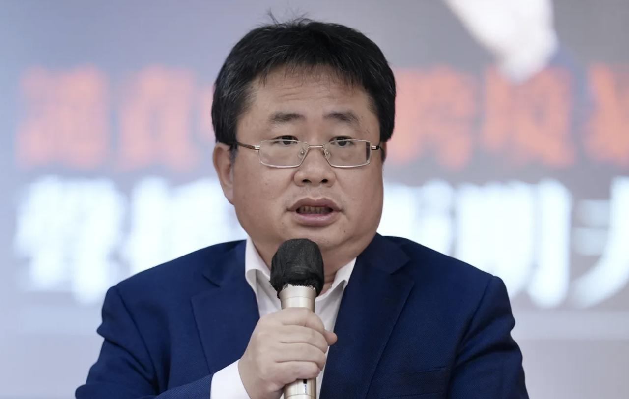 矢板明夫对蒋万安感到心寒……什么情况？矢板明夫被打后，居然出来喊话蒋万安了？
