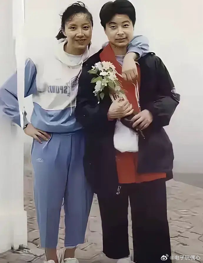 郭晶晶年轻时，模样不敢恭维！