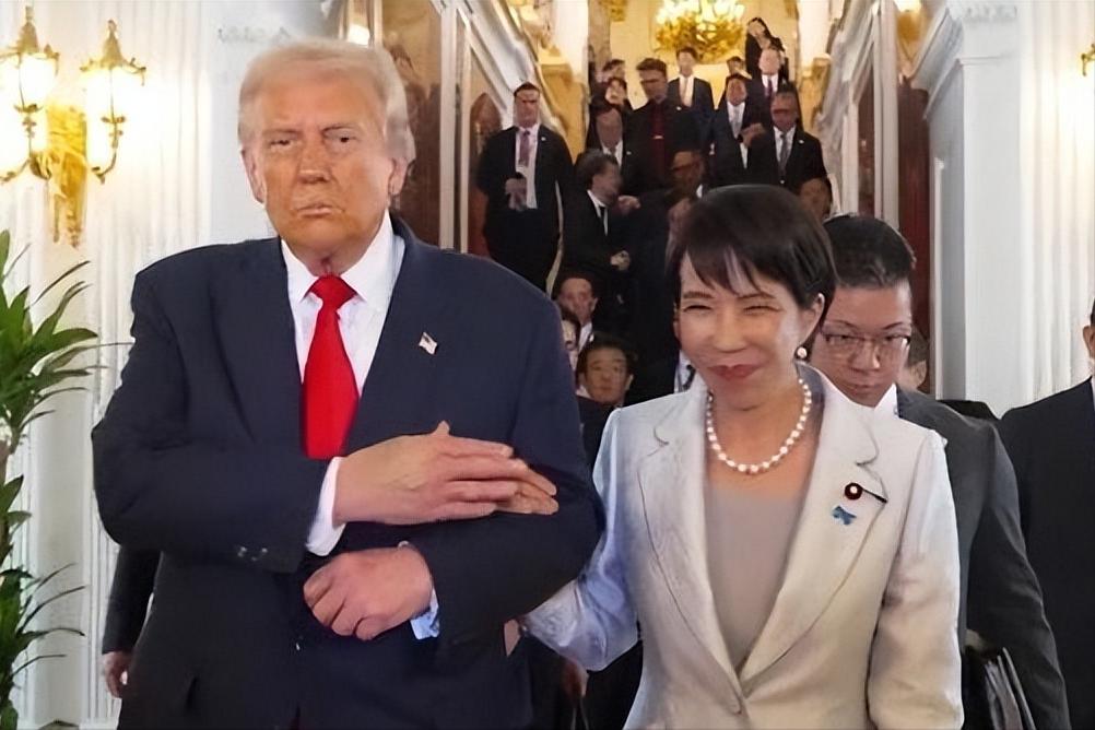 美国和日本还在赌桌上疯狂加注，赌中国不敢开“第一枪”。错了！真相是，中国早就把“