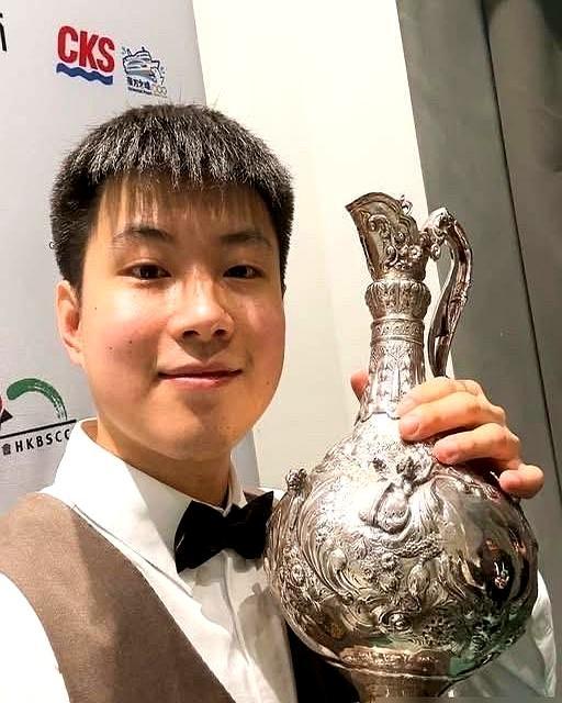 一杆142分直接把墨菲钉在椅子上！曾经见他就腿软的赵心童，今晚彻底把这位世界冠军