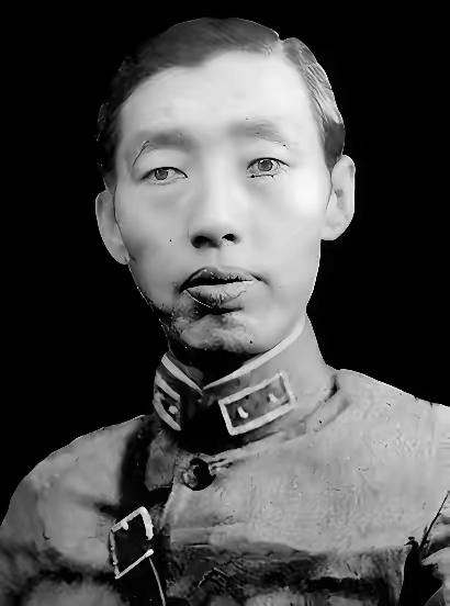 1940年，濮阳柳下屯，石友三这“倒戈将军”栽了，被老兄弟高树勋诱捕。高树勋