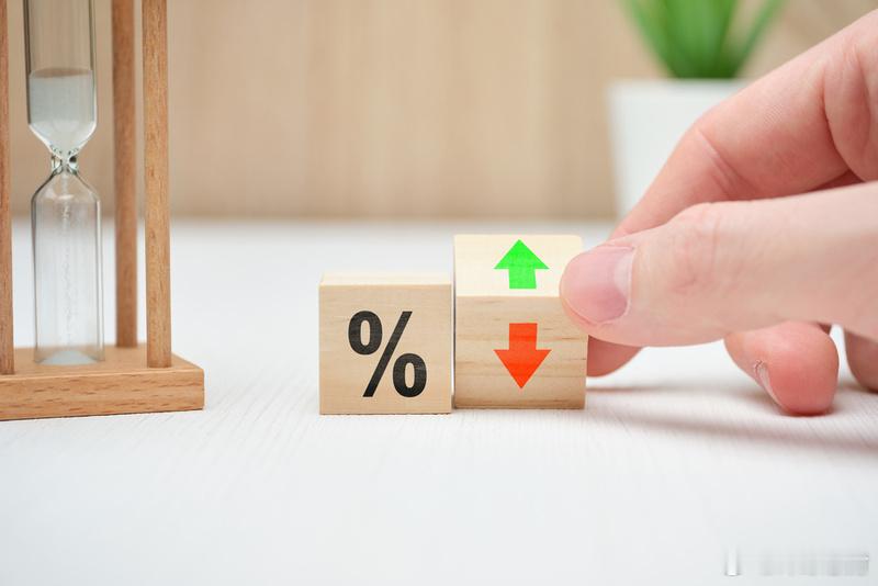 多家中小银行5月起下调存款利率继国有大行及股份制银行之后，中小银行新一轮存款利