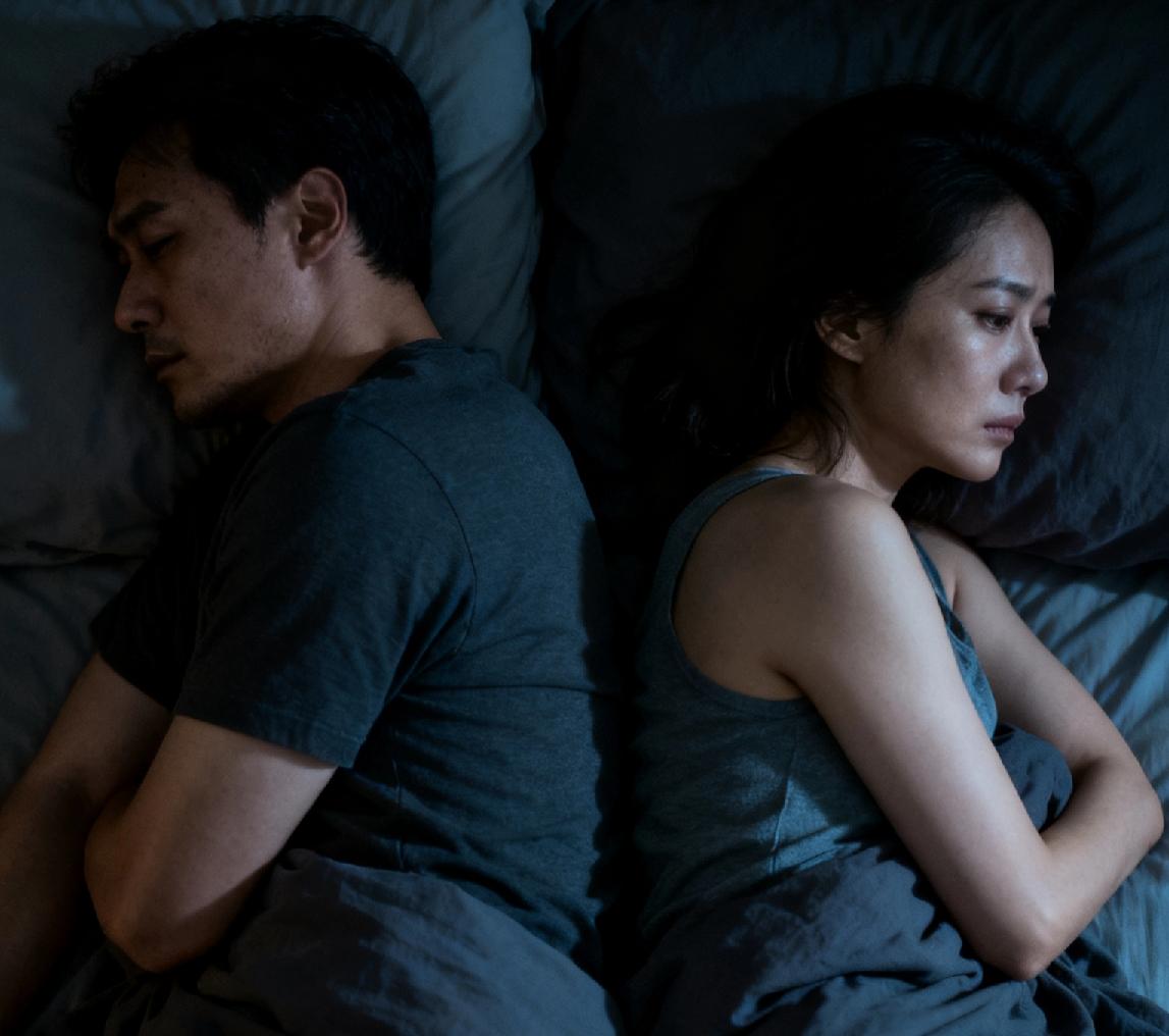 无性婚姻为啥难长久？说白了，亲密关系的“黏合剂”里，性是很重要的一管。两个