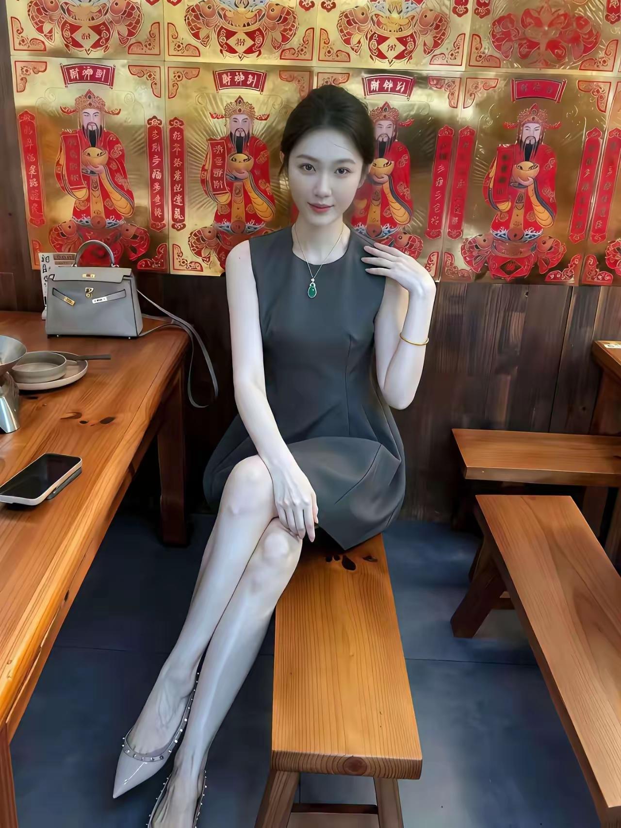 过去是未落的刀，未来是未开刃的鞘。