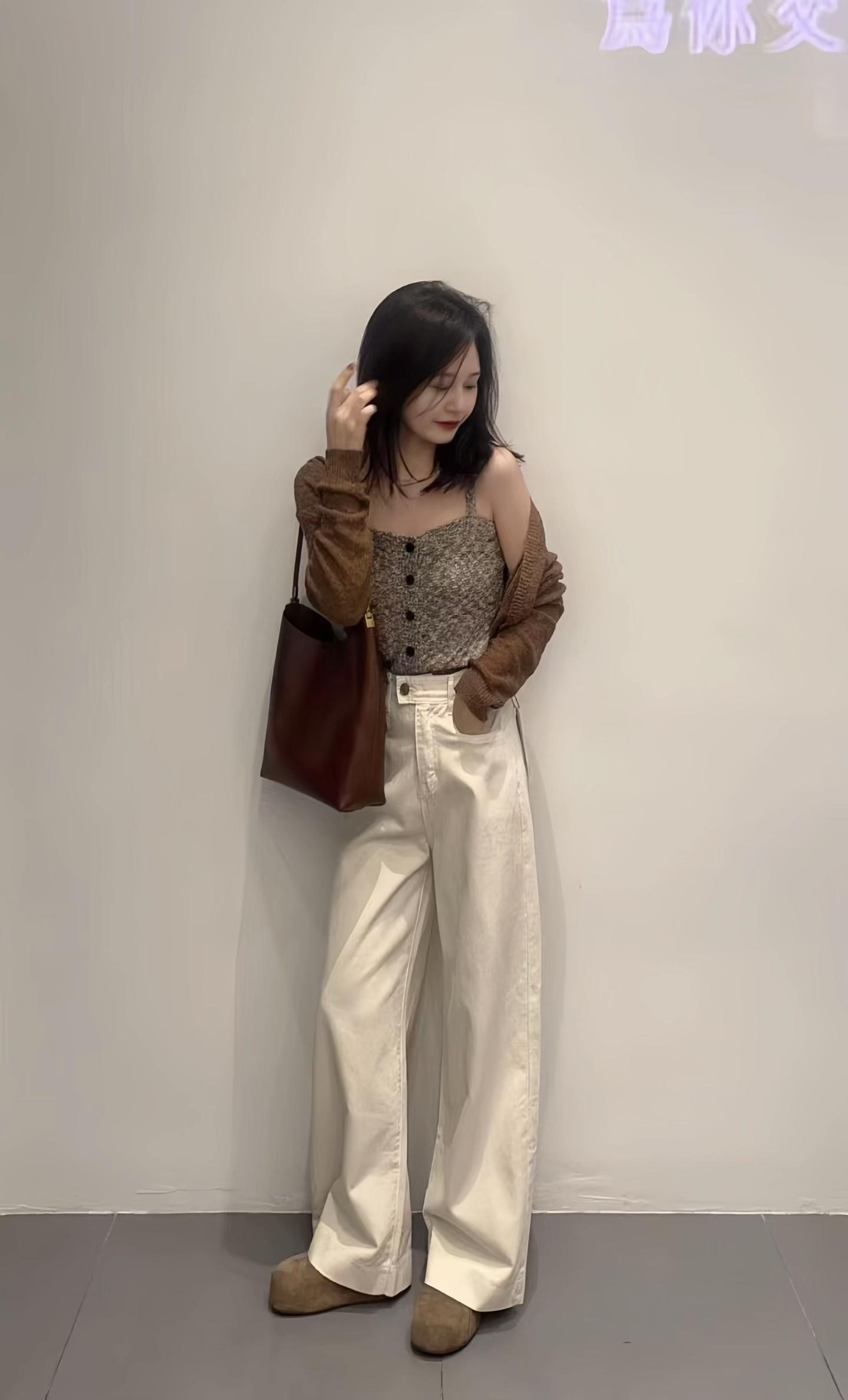初秋穿的小开衫~