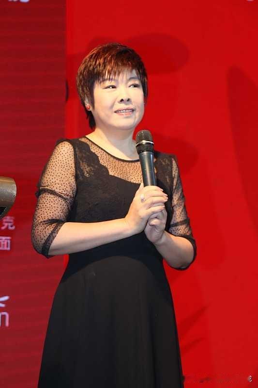 什么是人生？人生有什么意义？无数人有无数种答案。年轻的时候，总想着未来，远方
