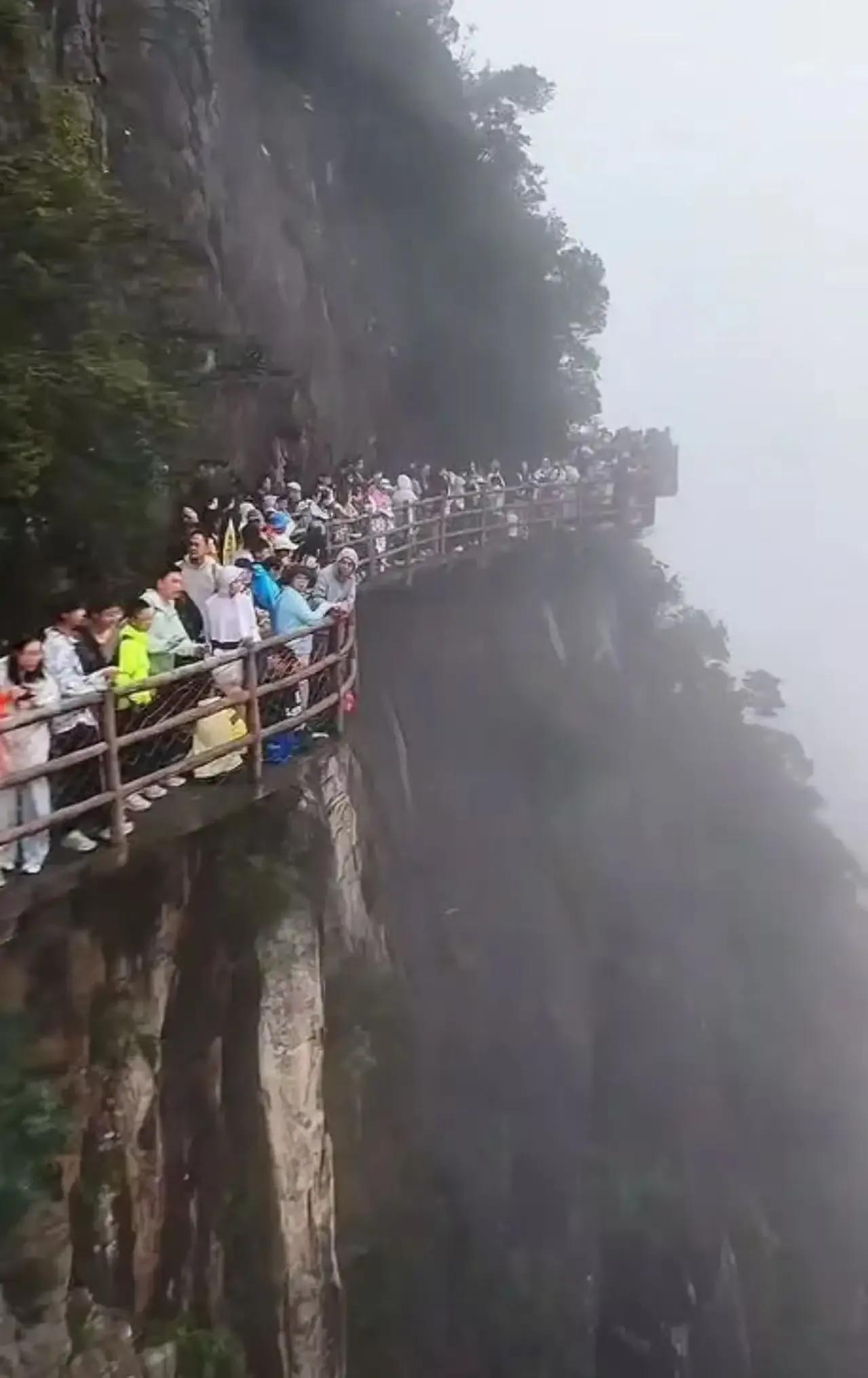 十一旅游旺季即将来临，你是不是已经迫不及待想要出去游玩一番了呢？但是，有些地方，