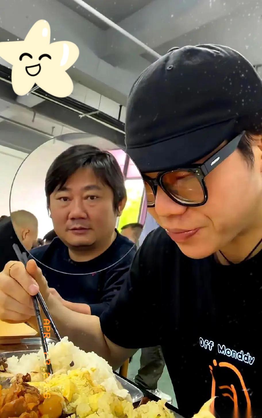 见过定规矩的老板，没见过被员工按规矩“治”的老板！张雪自己立的食堂禁烟令，罚一千