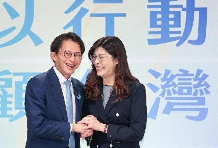 台湾地方选举的暗战早已打响，新北市作为兵家必争之地，局势突然出现关键转折，黄国昌