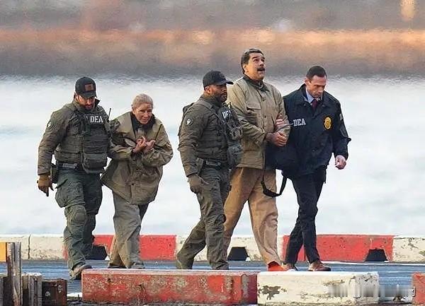 律师说，马夫人在被美军突袭时头部受了重伤。​