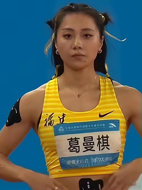田径四朵金花，你喜欢哪位？1、陈妤颉2、吴艳妮3、葛曼棋4、梁小静​​​