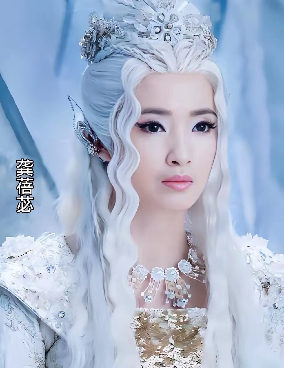几位“白发造型”的女明星，谁惊艳到你了？鞠婧祎、谭松韵、陈都灵、张嘉倪、张雪迎、