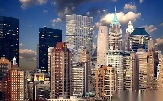 在美国，有超过54万中国人，早已满足各项条件可以申请入籍，成为正式美国公民。但绝