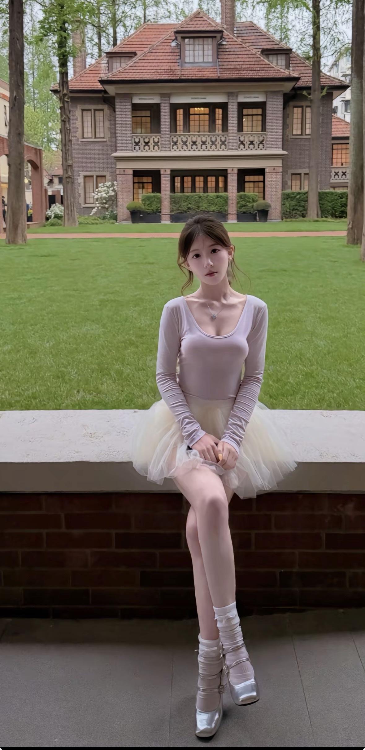 芭蕾风自带优雅属性，当它融入绿意盎然的环境中，那清新与浪漫简直要溢出屏幕。想象一