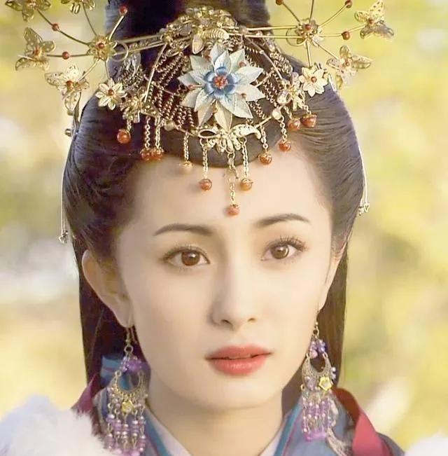 “我死后，当我孙子婆娘吧！”公元前106年，奄奄一息的乌孙王对娇妻汉朝公主说道