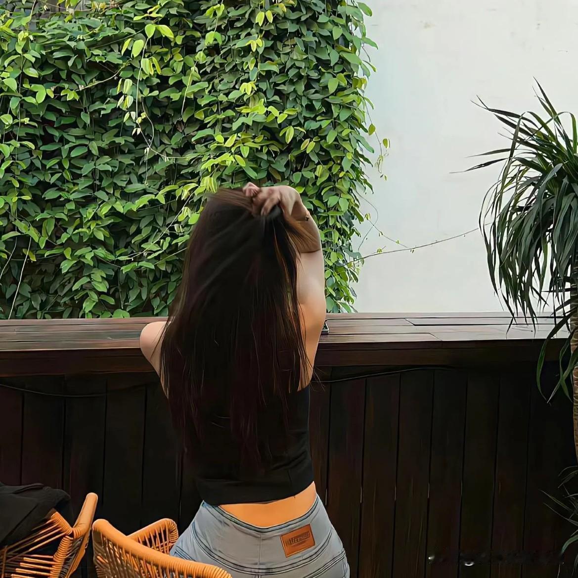 你信不信无论男女，只要你的枕边人碰了别的异性，那么这段感情就很难再回去了，不