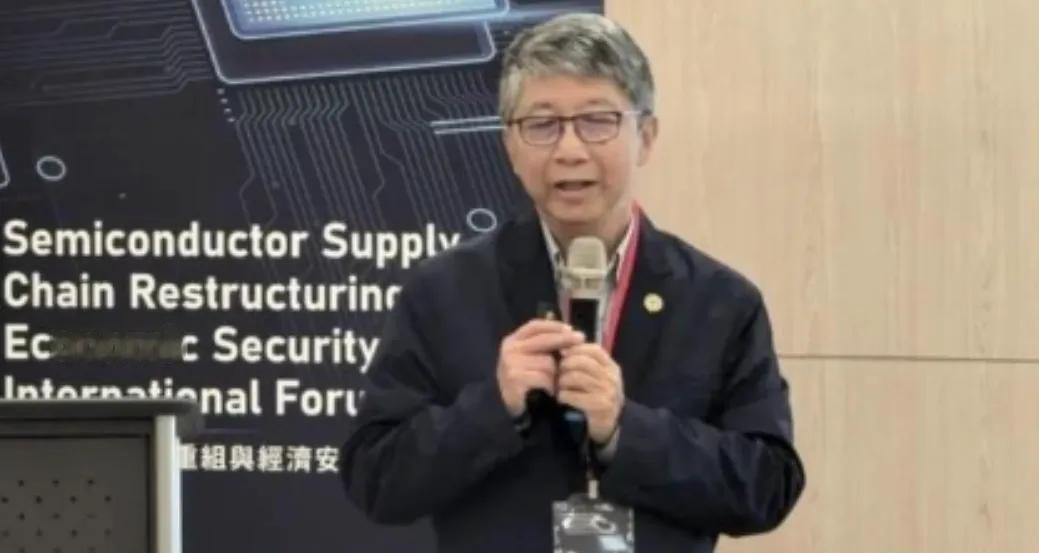 在中国宣布突破7nm芯片技术后，作为全球芯片代工巨头的台积电的顶尖工程师杨光磊感