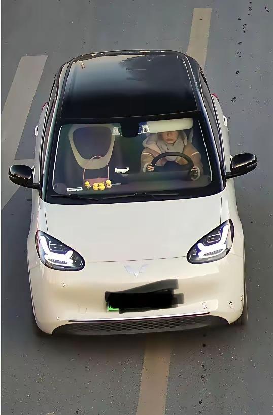 又被扣分了，千万别让你家娘们开车[捂脸哭]