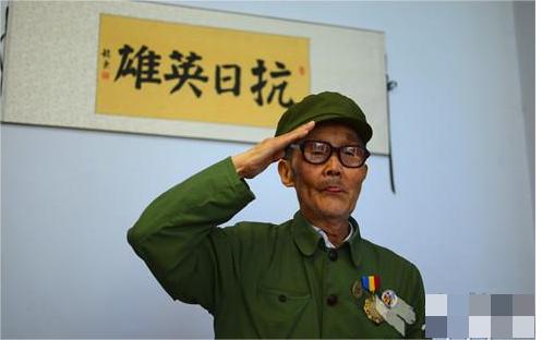 1941年9月第二次长沙会战，湖北籍军人郑贵玉捅死第一个鬼子后，感觉日军的三八枪