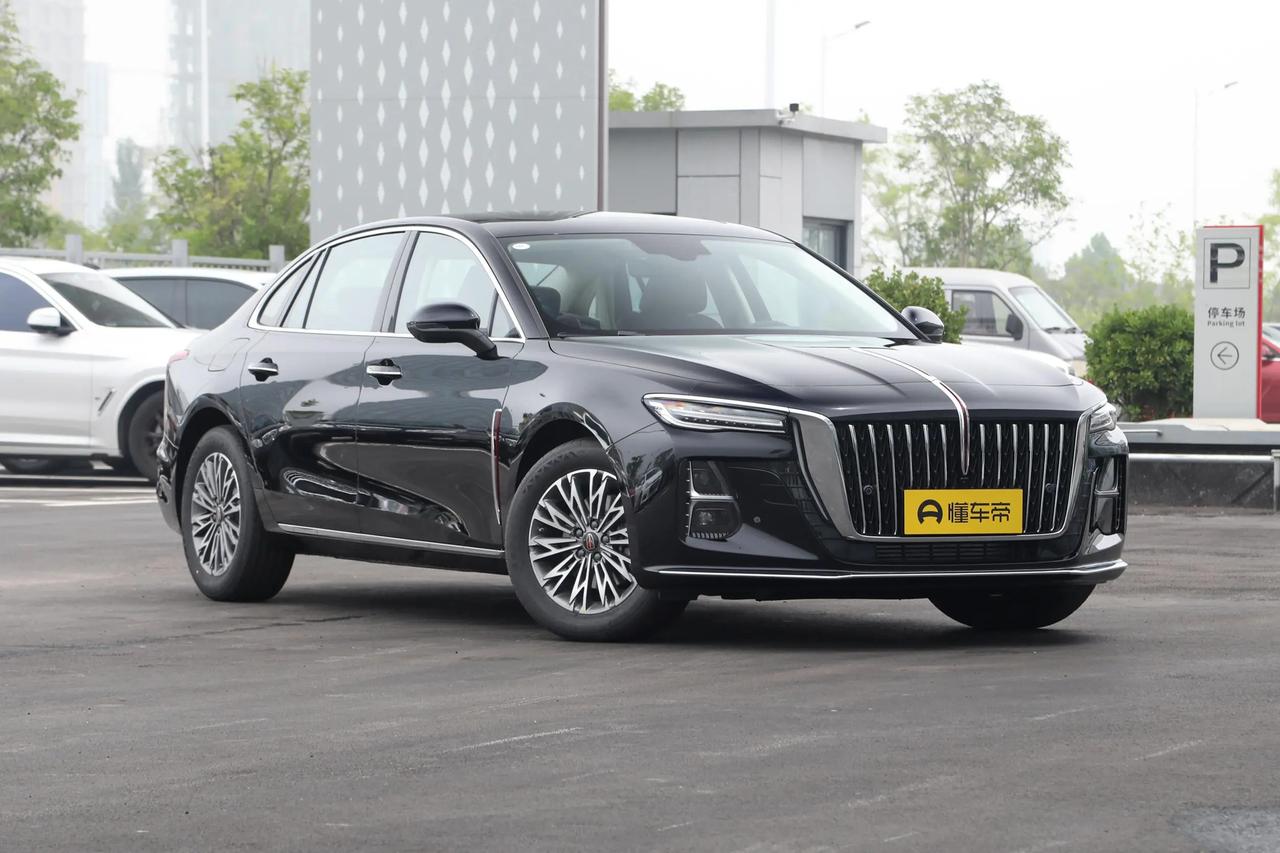 13万-14万元，只能买到本田雅阁、丰田凯美瑞的低配版本，不是功能少，就是动力弱