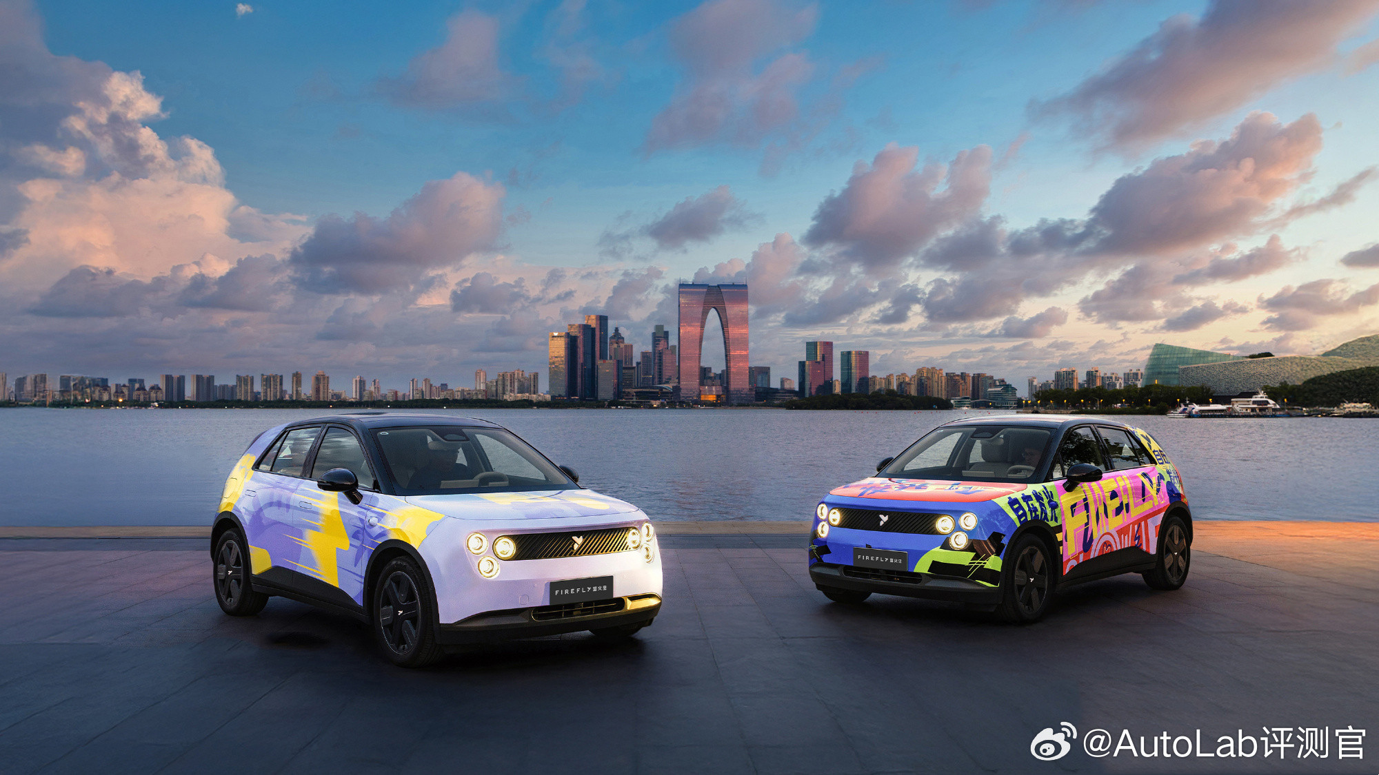 李斌最近又透露了萤火虫的两个新动向：1、萤火虫后面肯定会有大电池包，容量比现款大