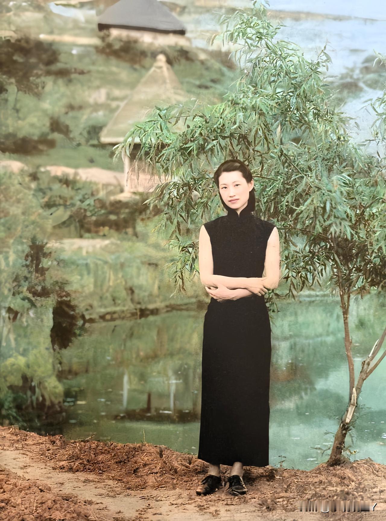这便是真实的赵四小姐，大伙儿好好看看！这而非演戏，也而非影视剧里的演员所饰演，确
