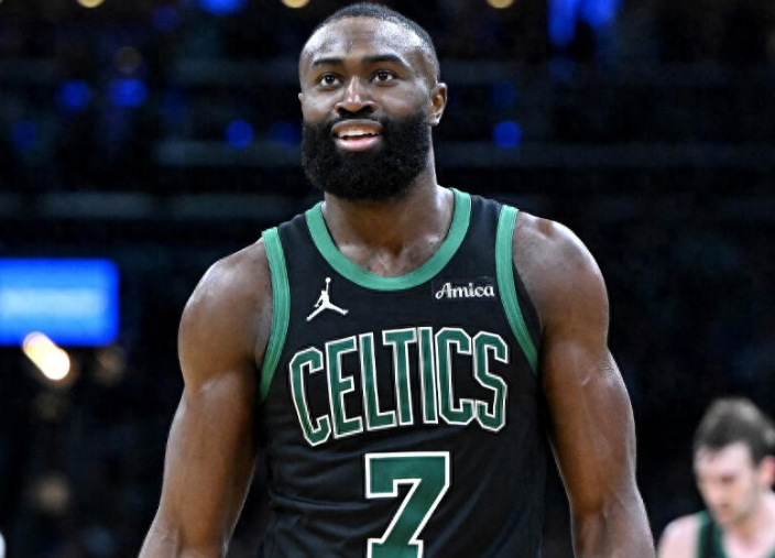 裁判的偏哨跟马刺没关系。这场比赛不对呀，马刺西部第二断档的，雷霆亚历山大回来