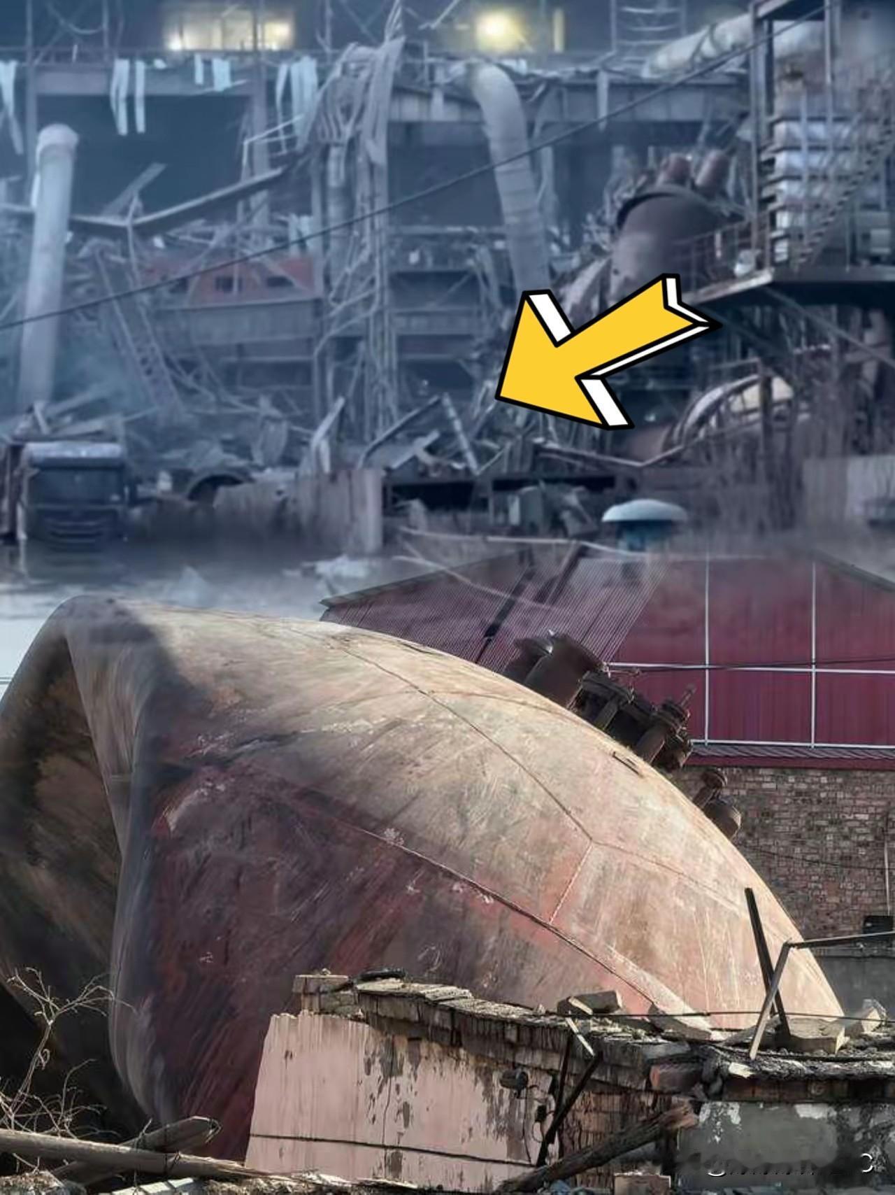 真是听得背脊发凉！一群搞财务、弄行政的领导，居然敢按着专家的头去冒险。王工在