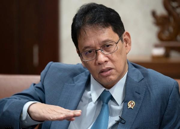 印尼效仿伊朗，要在马六甲海峡收过路费？一旦成真，中方多花上千亿日前，印尼财政