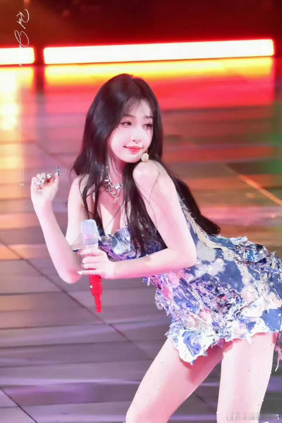 虞书欣进行曲第一个想到用这个BGM给虞书欣配舞的人很有创意。现在这个进行曲几乎