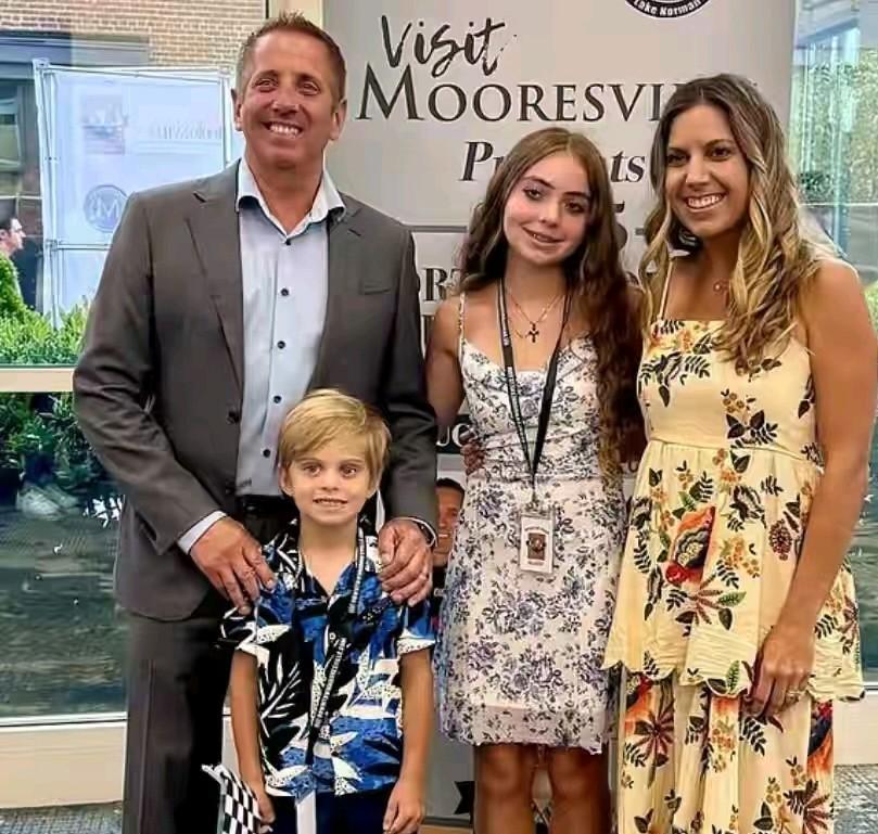 又是私人小飞机+团灭！飞机出事率低，可遇难占比高啊！格雷格·比弗尔，一名退役赛