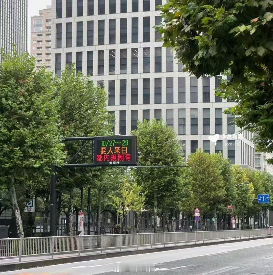 郭德纲做梦都想不到，段子居然成真：欢迎于老师来日…[笑着哭][笑着哭][笑c