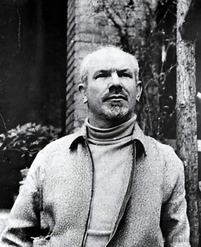 我一直以为白求恩就是个好人，课本里那种，脸谱化的好人。直到今天，我才知道，这根本