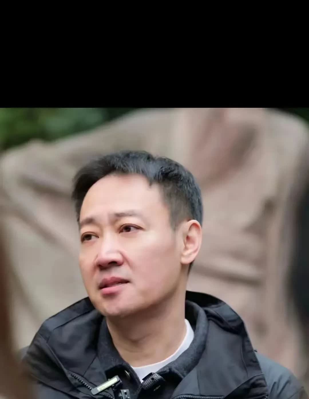 陈道明已经意识到，辛柏青什么都好，但有一个不好的弱点，就是一不拍戏，就跟消失了一