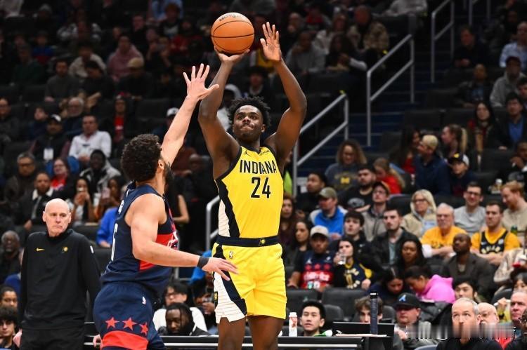 幸好走了，在快船白白耽误了两年！作为23年首轮末位秀，科比布朗被快船选中后就一