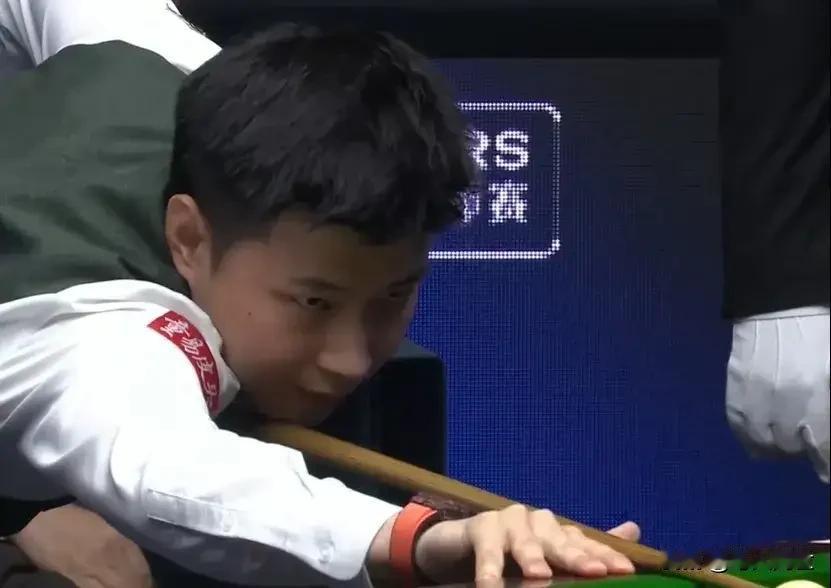 国产版“矛盾”之争！是惊喜还是惊悚的演绎？2025斯诺克英锦赛，赵心童vs张安